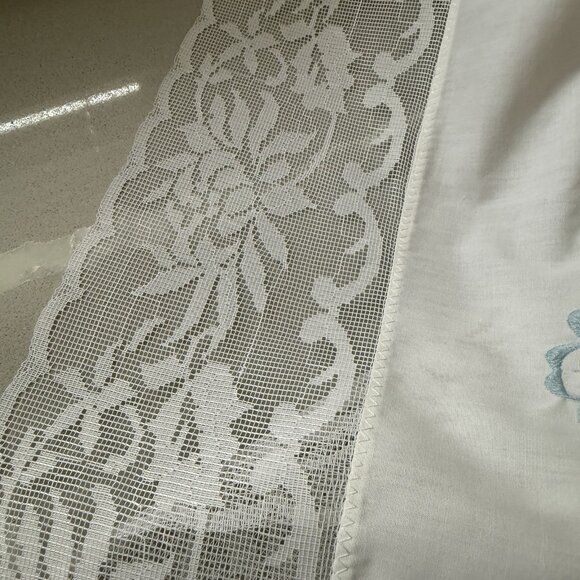 Vintage Tablecloth Hand Embroidery Lace Square Pattern White Floral 88x65” - Picture 11 of 16